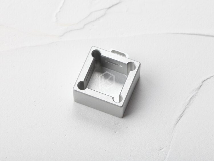 Cube Base Silver x1