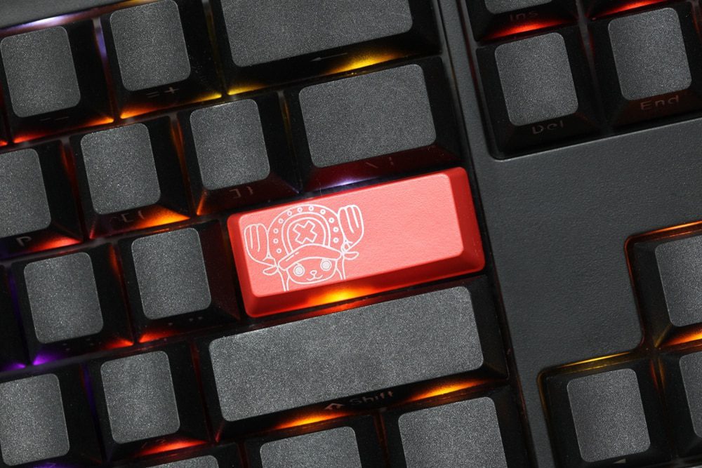 Novelty Shine Through Keycaps ABS Etched Shine-Through One Piece Luffy Sanj Nami Shanks Zoro black red keyboard enter backspace