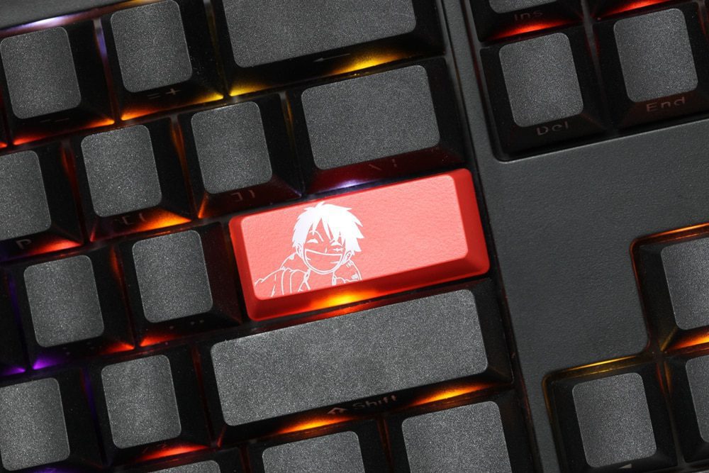 Novelty Shine Through Keycaps ABS Etched Shine-Through One Piece Luffy Sanj Nami Shanks Zoro black red keyboard enter backspace