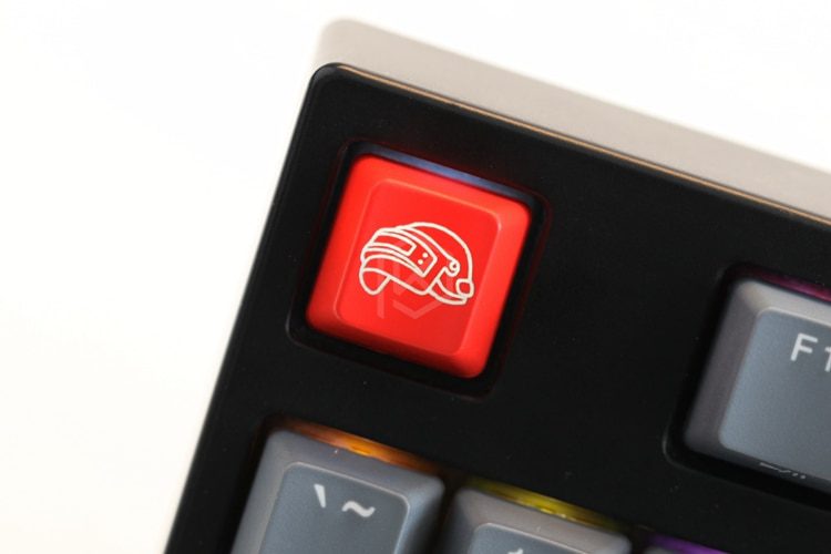 Novelty Shine Through Keycaps ABS Etched, Shine-Through pubg BATTLEGROUNDS level 3 helmet black red custom mechanical keyboards