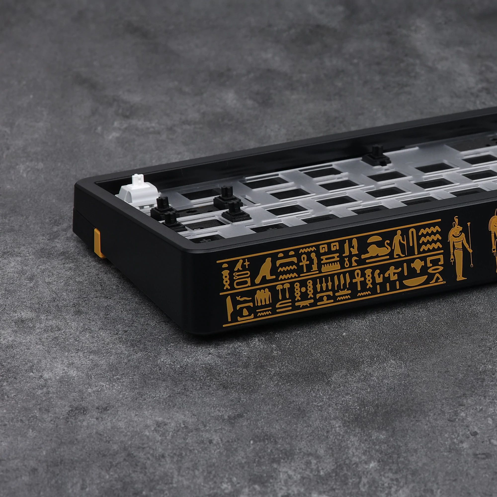 [In-stock] D60Lite X GMK Pharaoh Mechancial Keyboard Plastic Case
